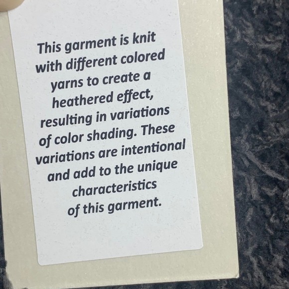 NWT Barefoot Dreams CozyChic Pom Pom Beanie Scarf Set Carbon Black One Size - Picture 6 of 7